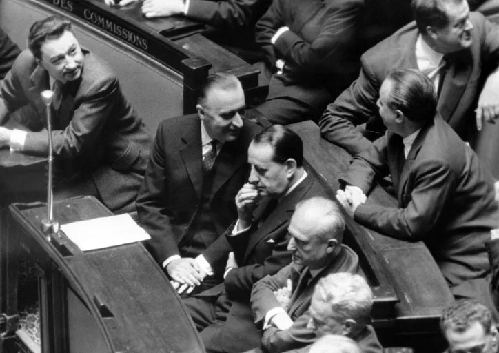 Photo de l'hemicycle du Parlement à cette même période sur laquelle figure George Pompidou.